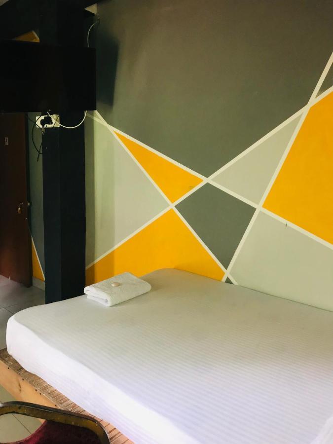 Alina Budget Hotel Kaduwela Dış mekan fotoğraf