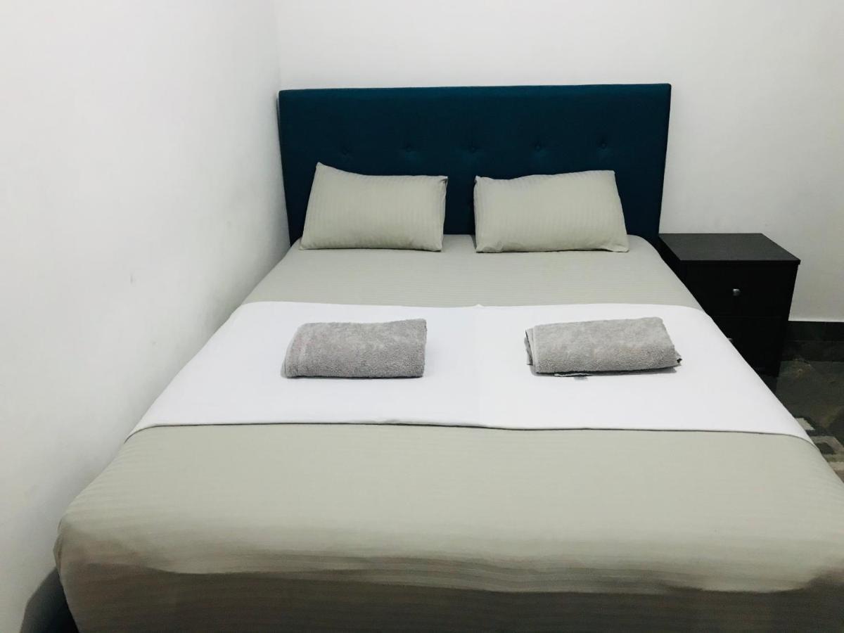 Alina Budget Hotel Kaduwela Dış mekan fotoğraf