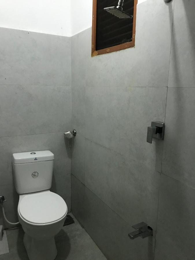 Alina Budget Hotel Kaduwela Dış mekan fotoğraf